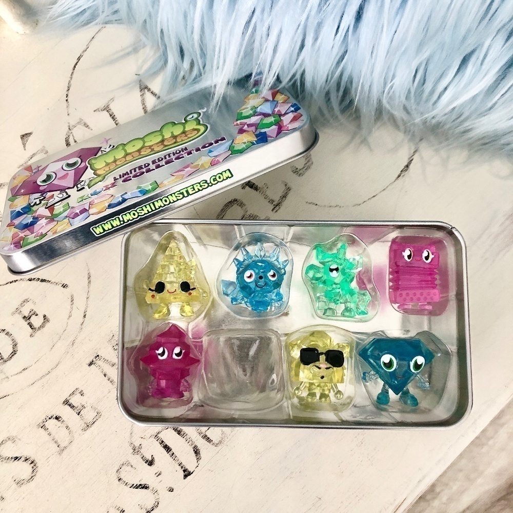 MOSHI MONSTERS, 2011, Limited Edition, ROX, Collection,‎ Tin With 7 Characters